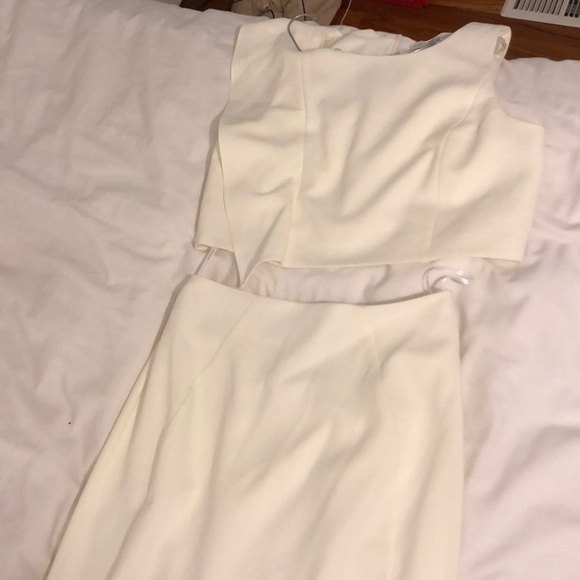 Black Halo Dresses & Skirts - White two piece set